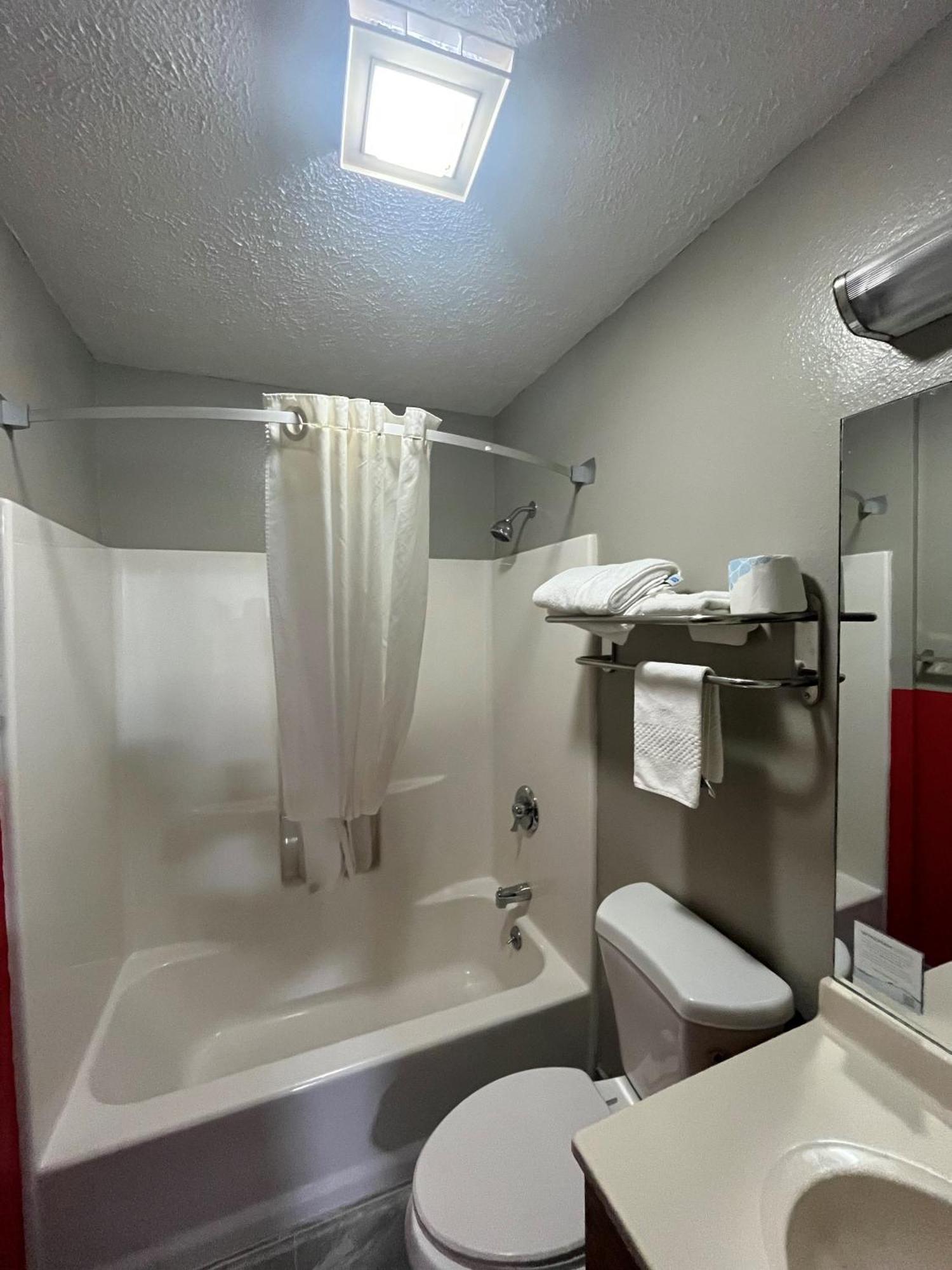 Hotel Super 8 By Wyndham Blair Esterno foto